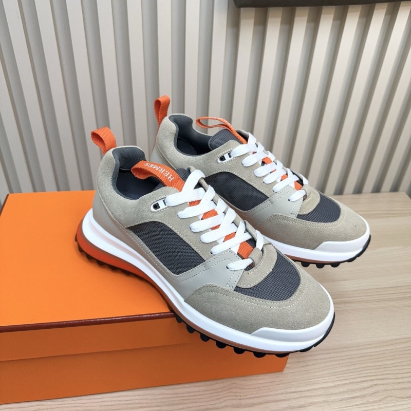 H**me5 sneaker